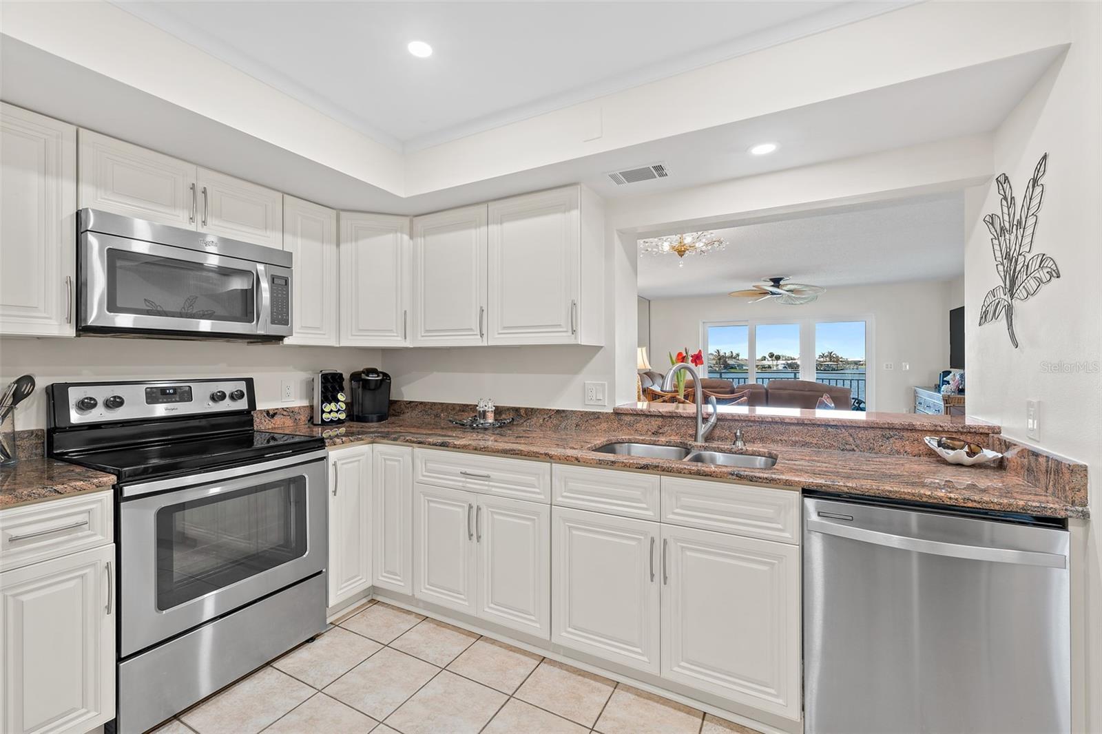 THE COMMODORE CONDO PH II - Residential