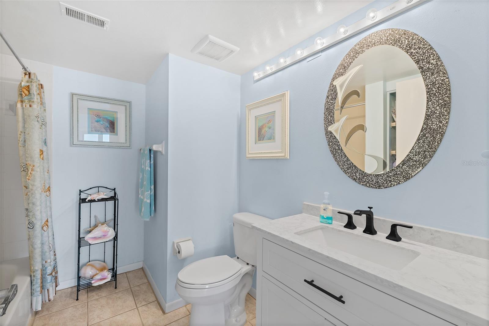 THE COMMODORE CONDO PH II - Residential