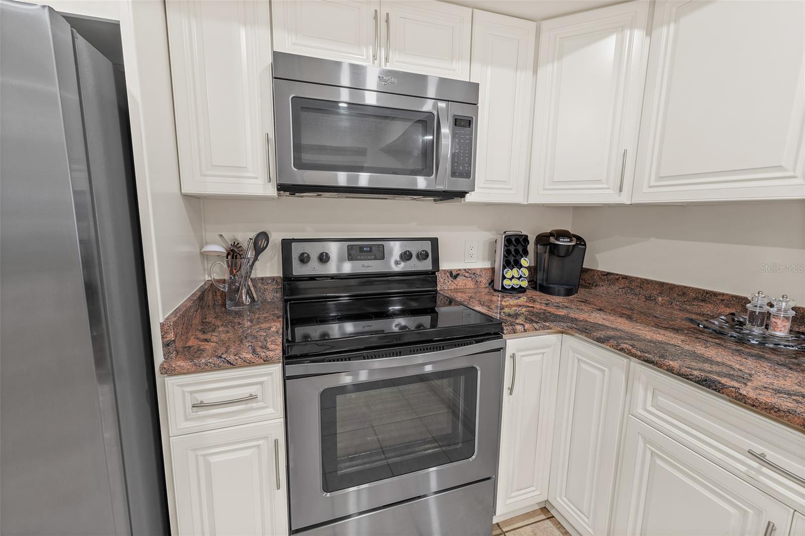 THE COMMODORE CONDO PH II - Residential