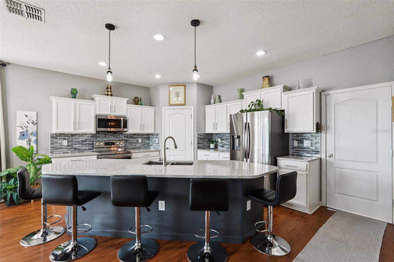 MIRA LAGO WEST - Residential