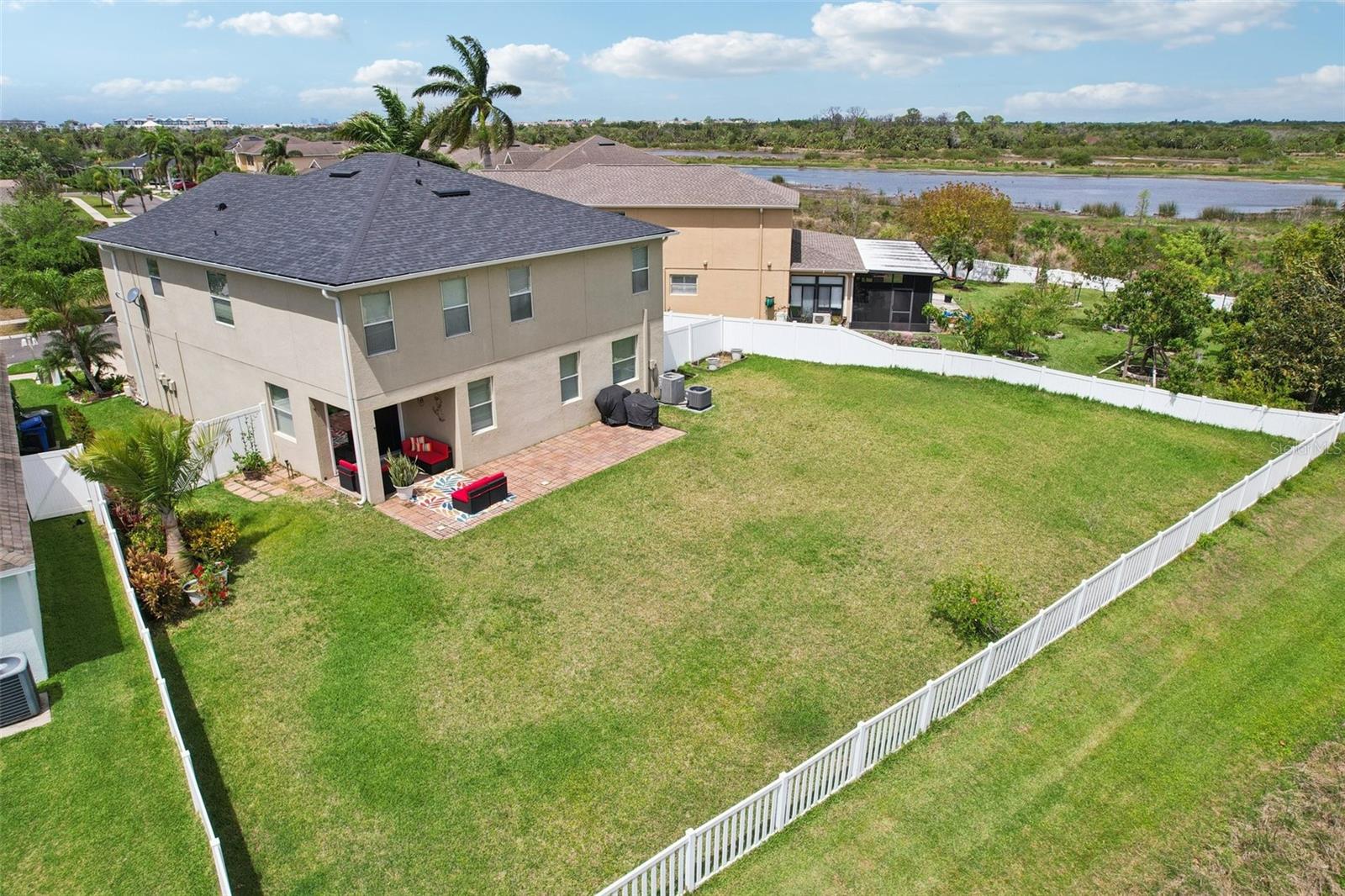 MIRA LAGO WEST - Residential