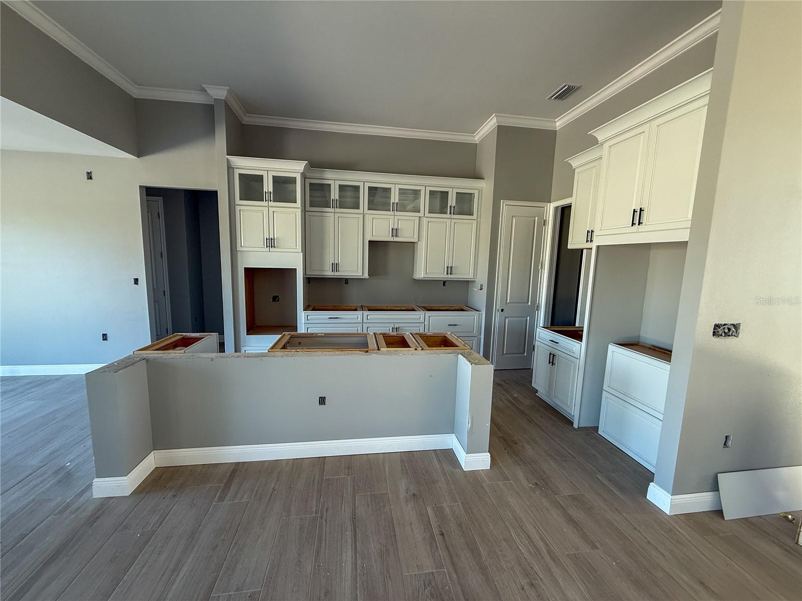 ROTONDA WEST PINE VALLEY - Residential