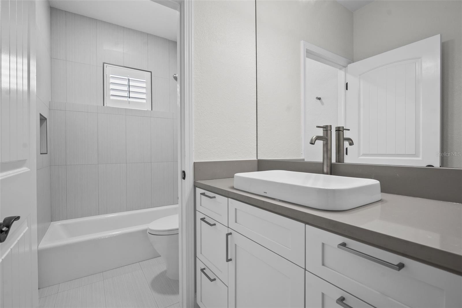 DAVIS ISLANDS PB10 PG52 TO 57 - Residential