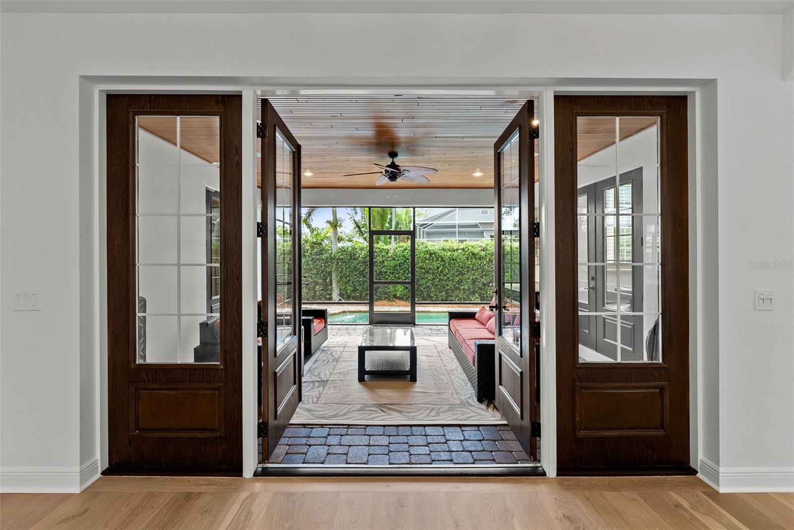 DAVIS ISLANDS PB10 PG52 TO 57 - Residential