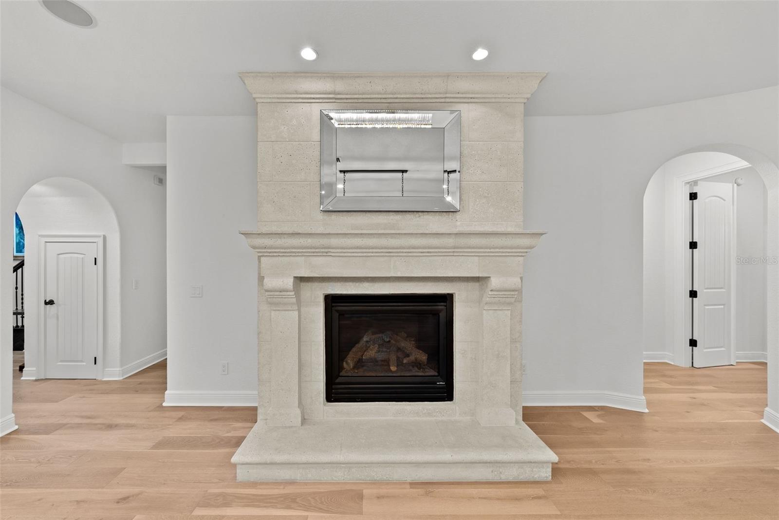 DAVIS ISLANDS PB10 PG52 TO 57 - Residential