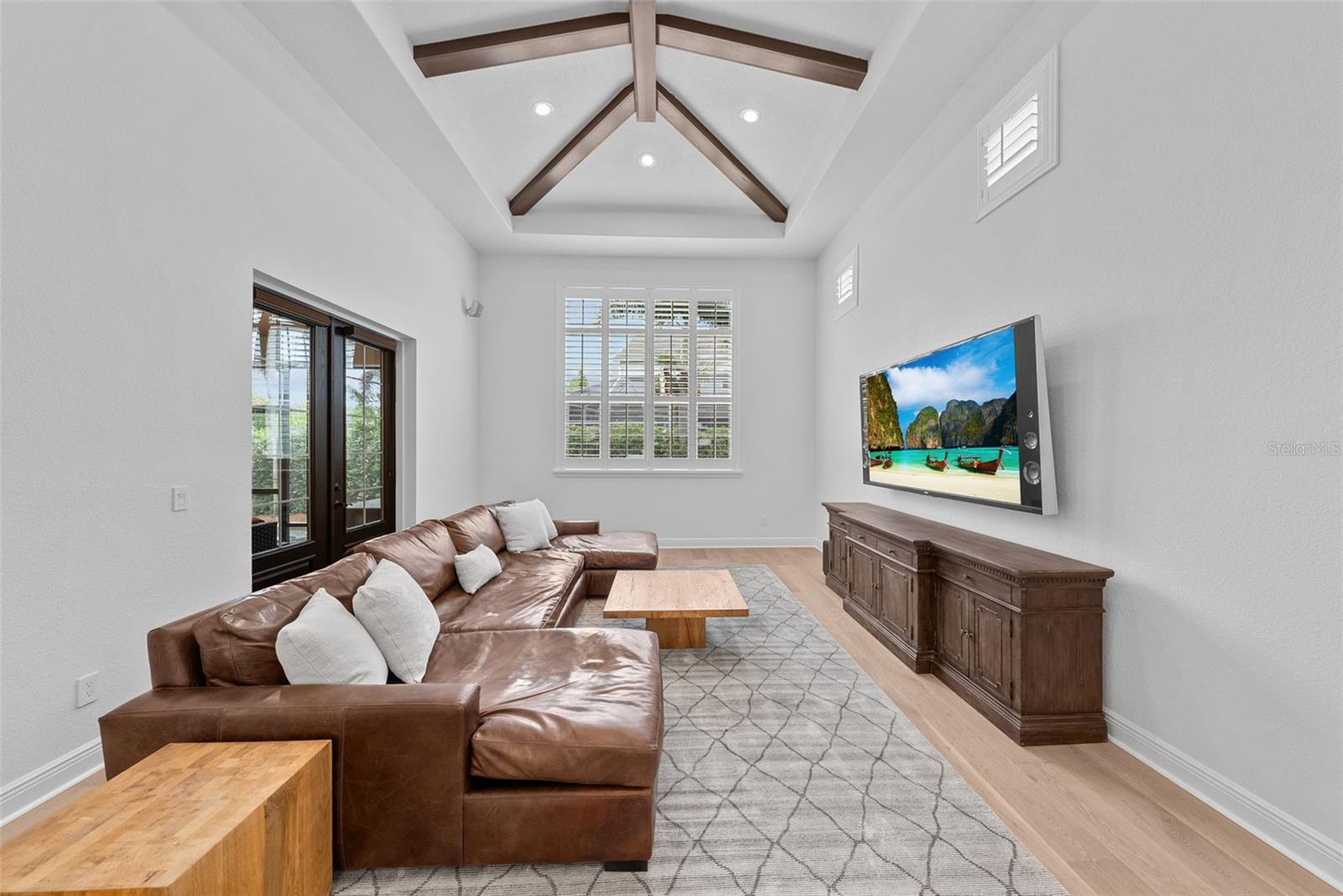 DAVIS ISLANDS PB10 PG52 TO 57 - Residential