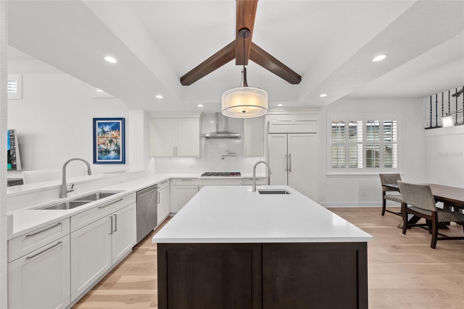 DAVIS ISLANDS PB10 PG52 TO 57 - Residential