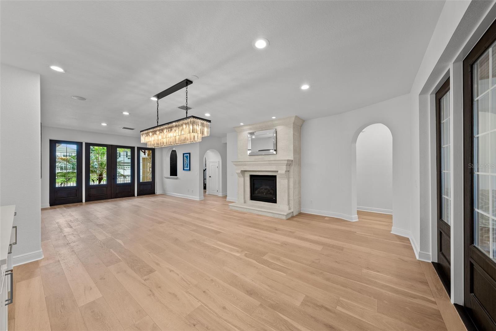 DAVIS ISLANDS PB10 PG52 TO 57 - Residential