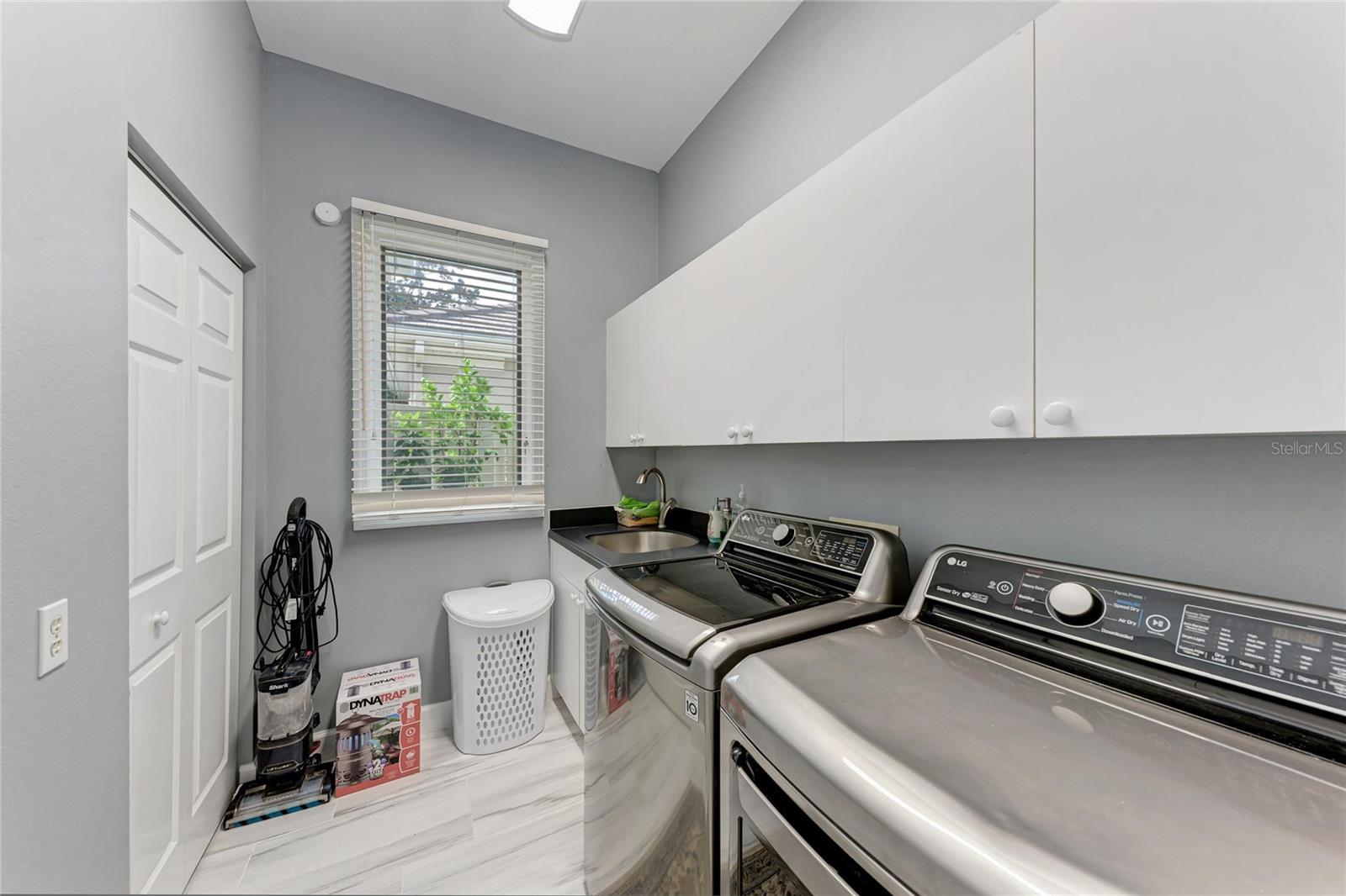 ROSEDALE 9 - Residential