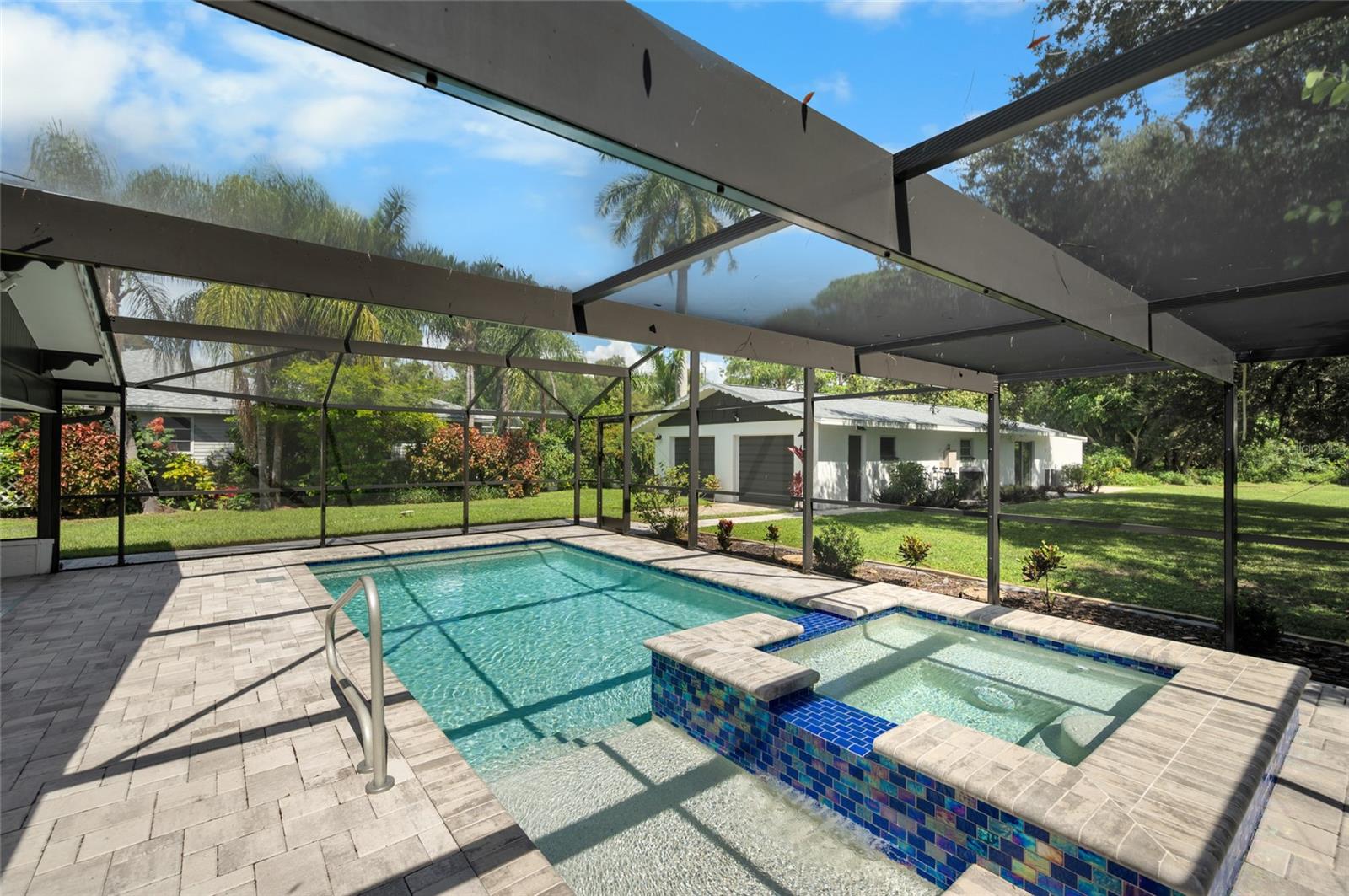 2111 HEASLEY ROAD