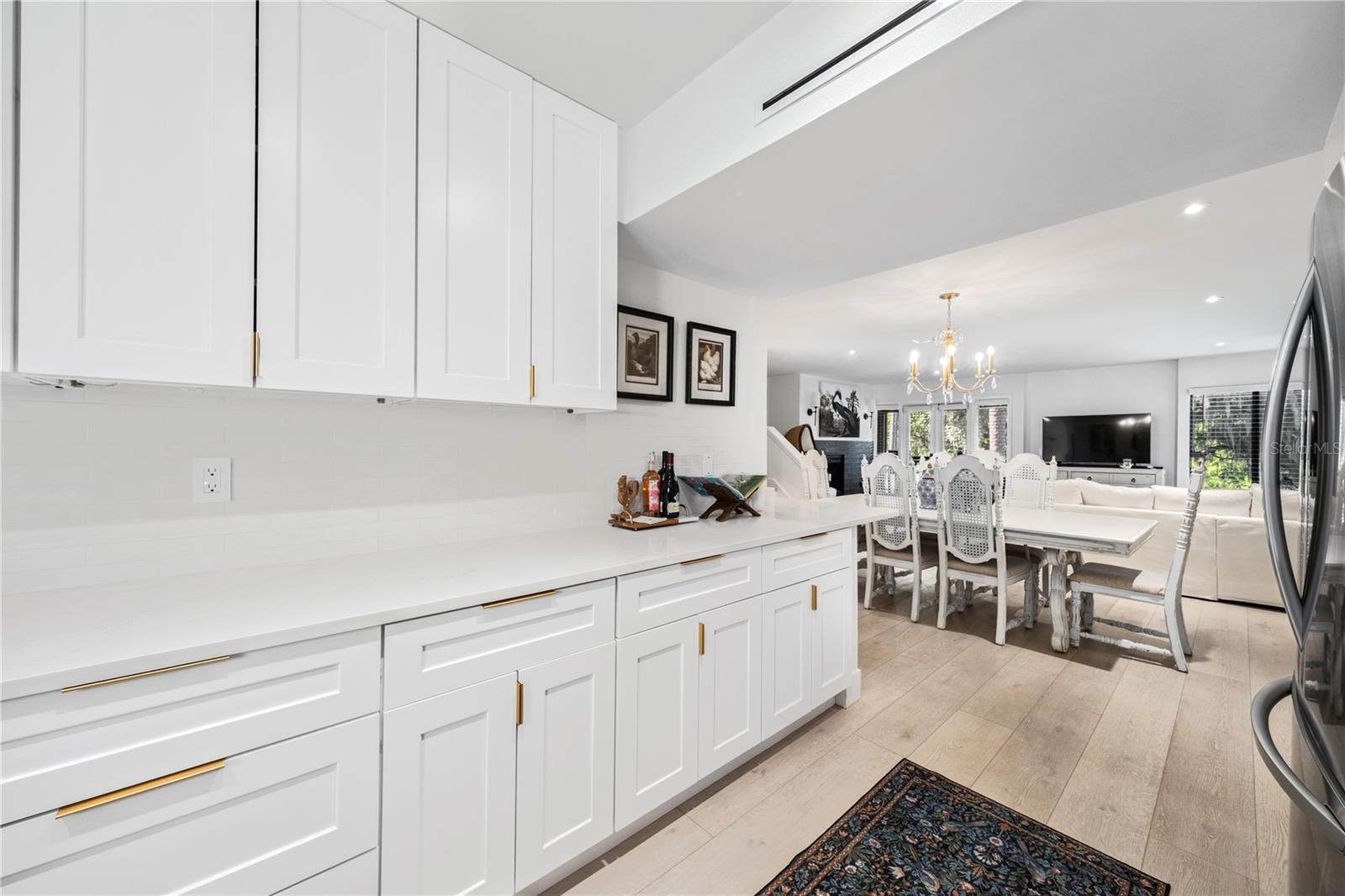 CHEROKEE PLACE CONDO PH 01 - Residential