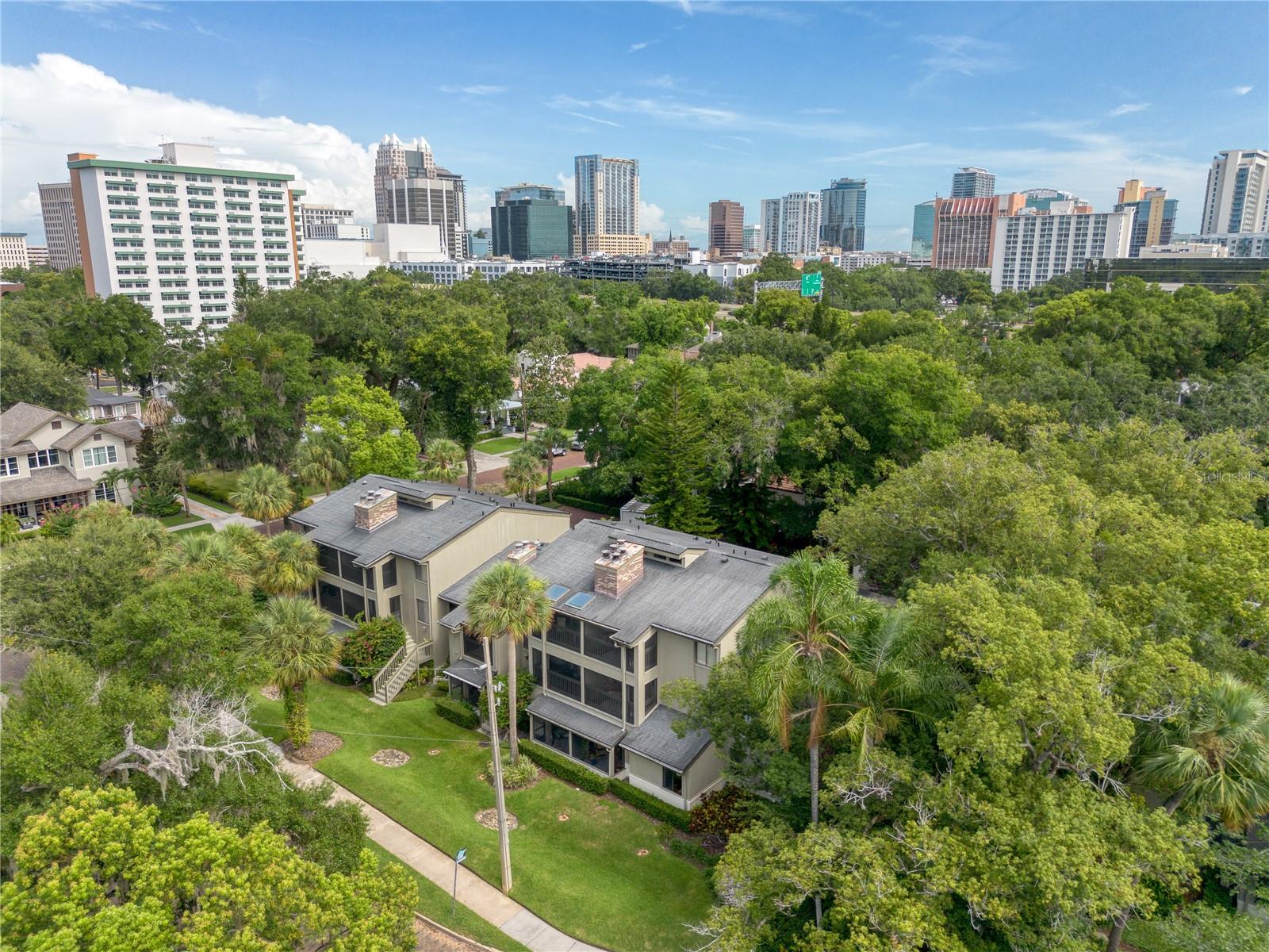 CHEROKEE PLACE CONDO PH 01 - Residential