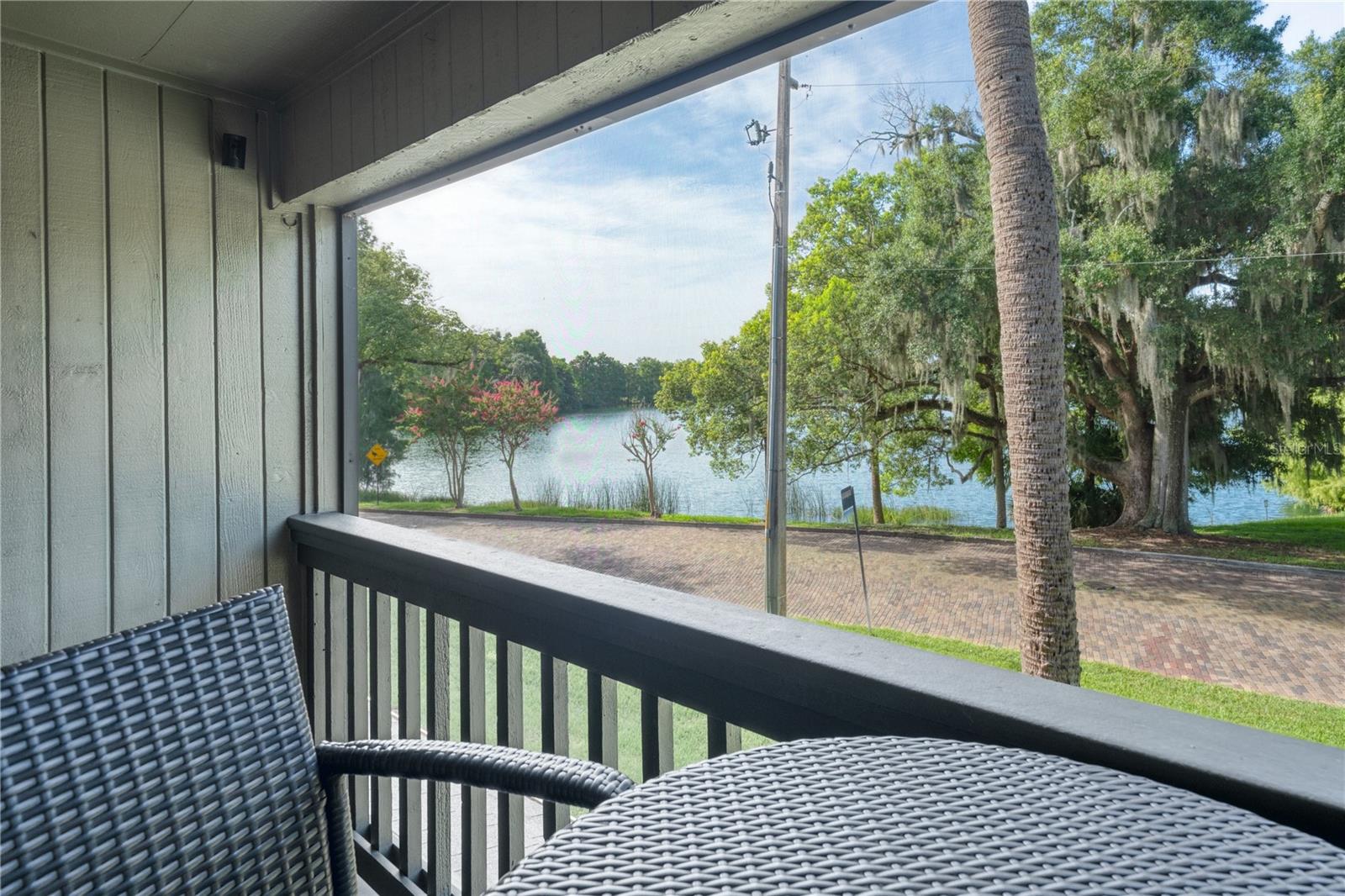 CHEROKEE PLACE CONDO PH 01 - Residential