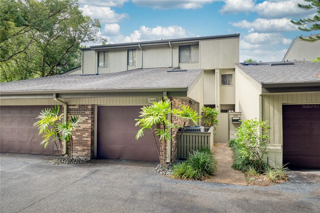 Photo of 568 S Osceola Avenue #15, Orlando, FL 32801 (MLS # O6374882)