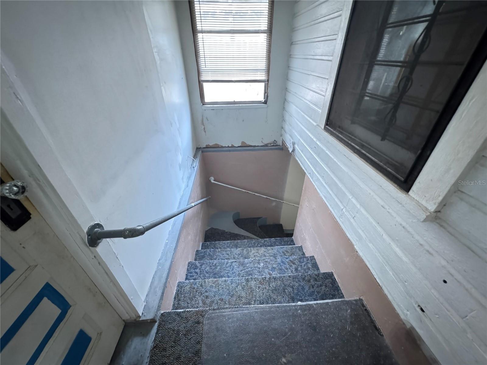 SULPHUR SPGS - Residential