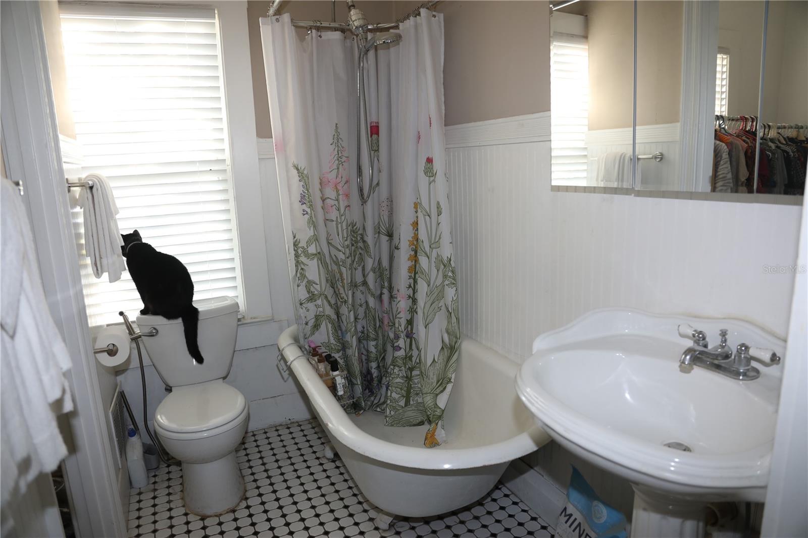 SULPHUR SPGS - Residential