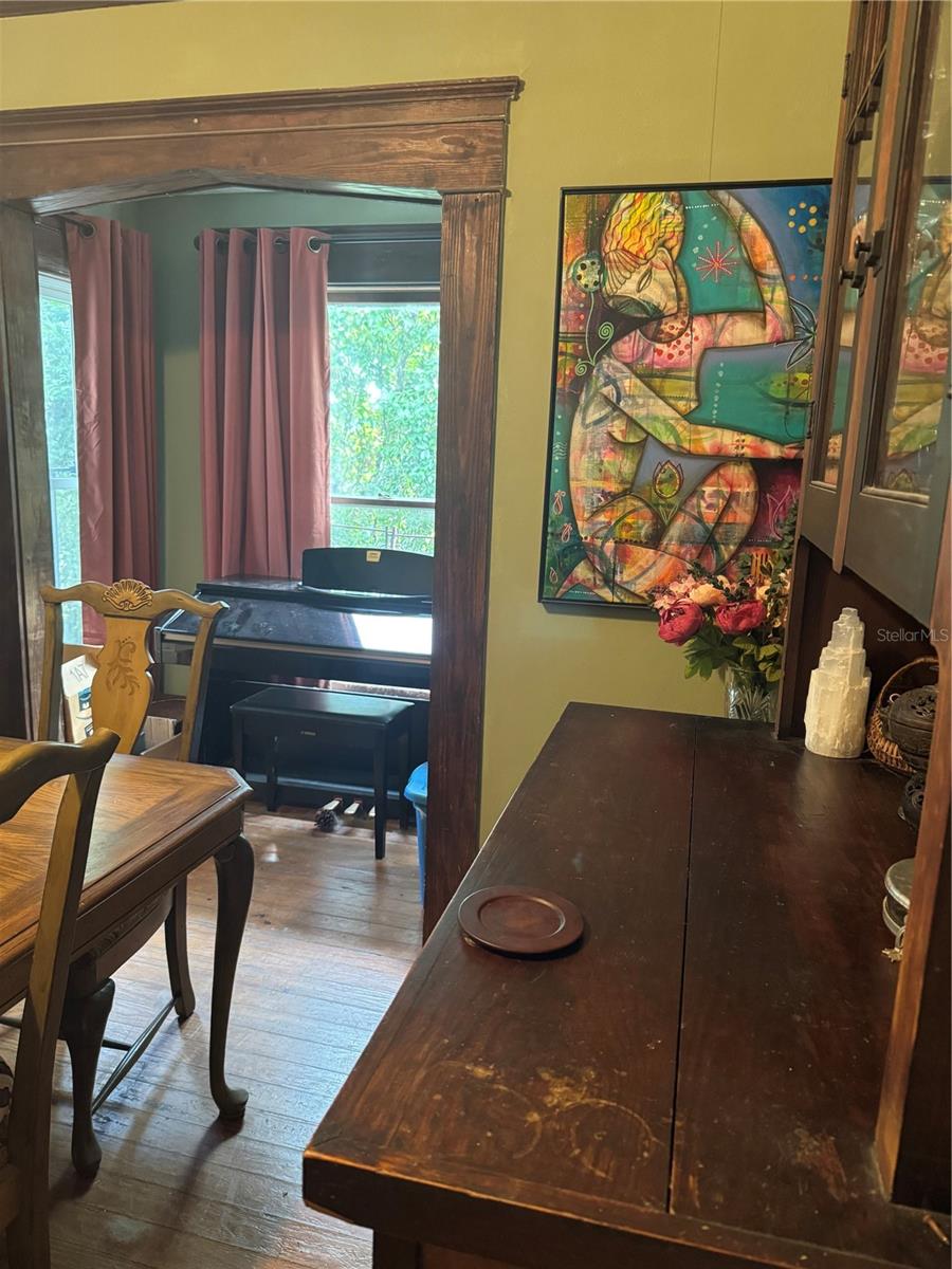 SULPHUR SPGS - Residential