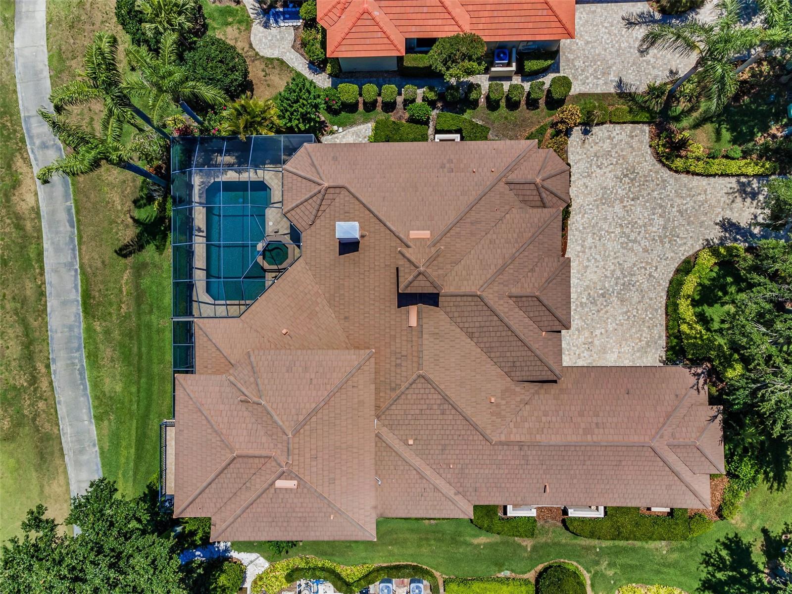 CHAMPIONS CLUB - Residential