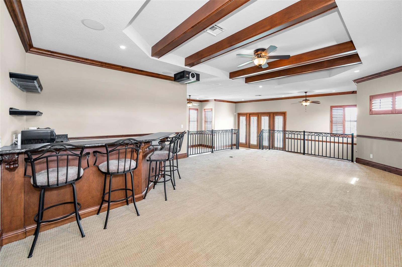 CHAMPIONS CLUB - Residential