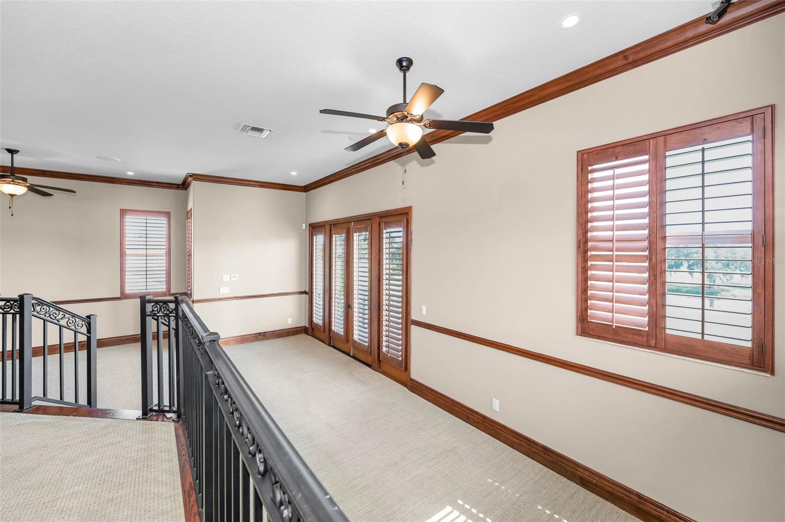 CHAMPIONS CLUB - Residential