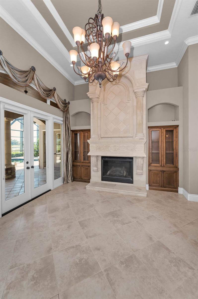 CHAMPIONS CLUB - Residential