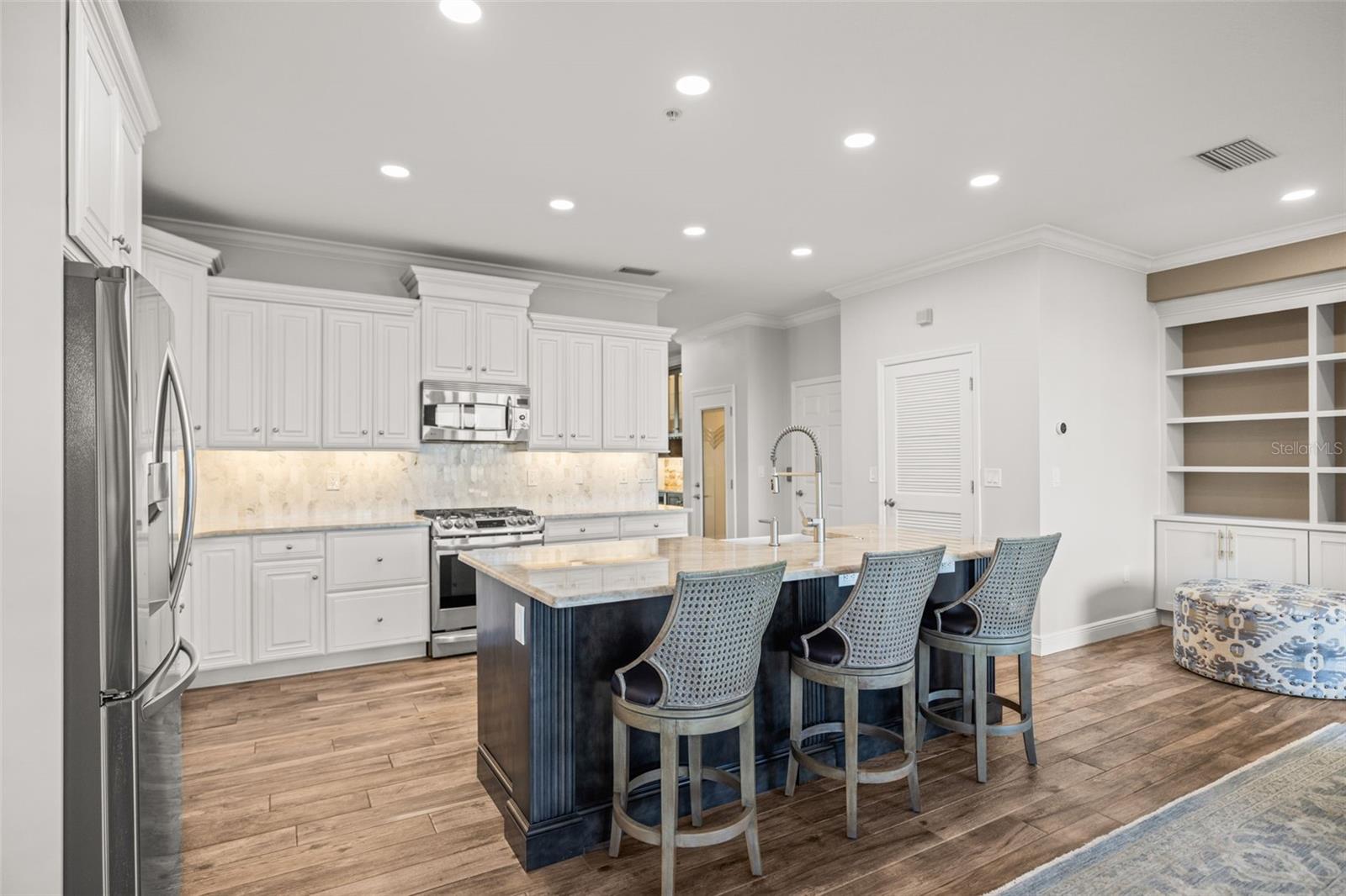 RESERVE AT MEDITERRANEAN MANORS CONDO - Residential