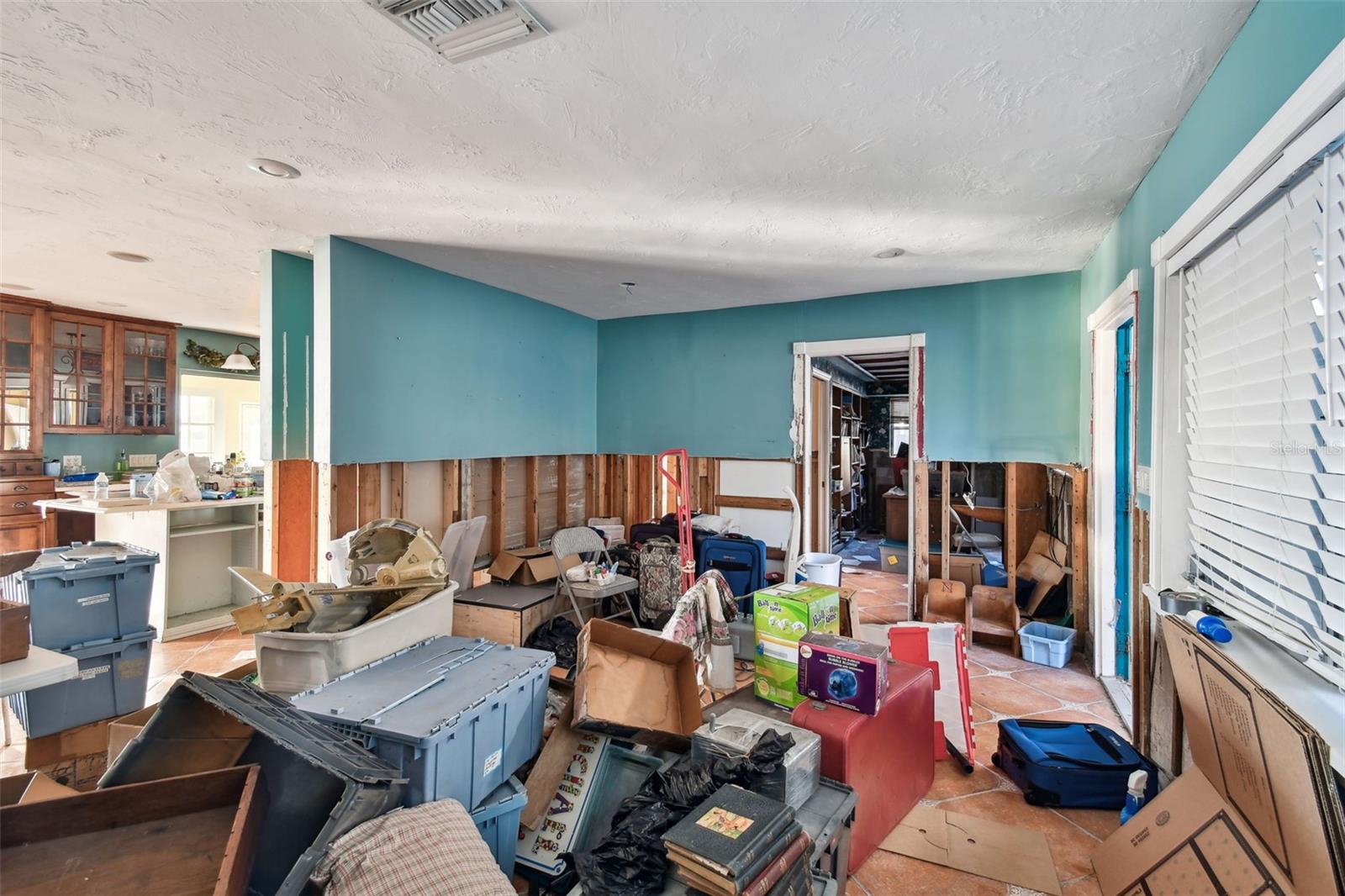 VENETIAN POINT - Land