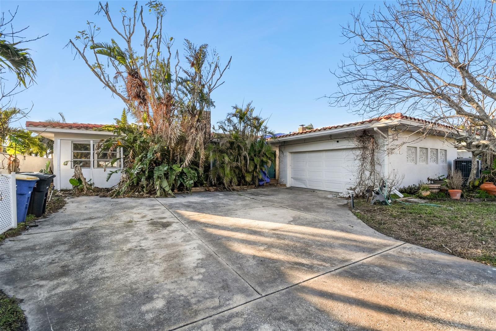 1836 VENETIAN POINT DRIVE
