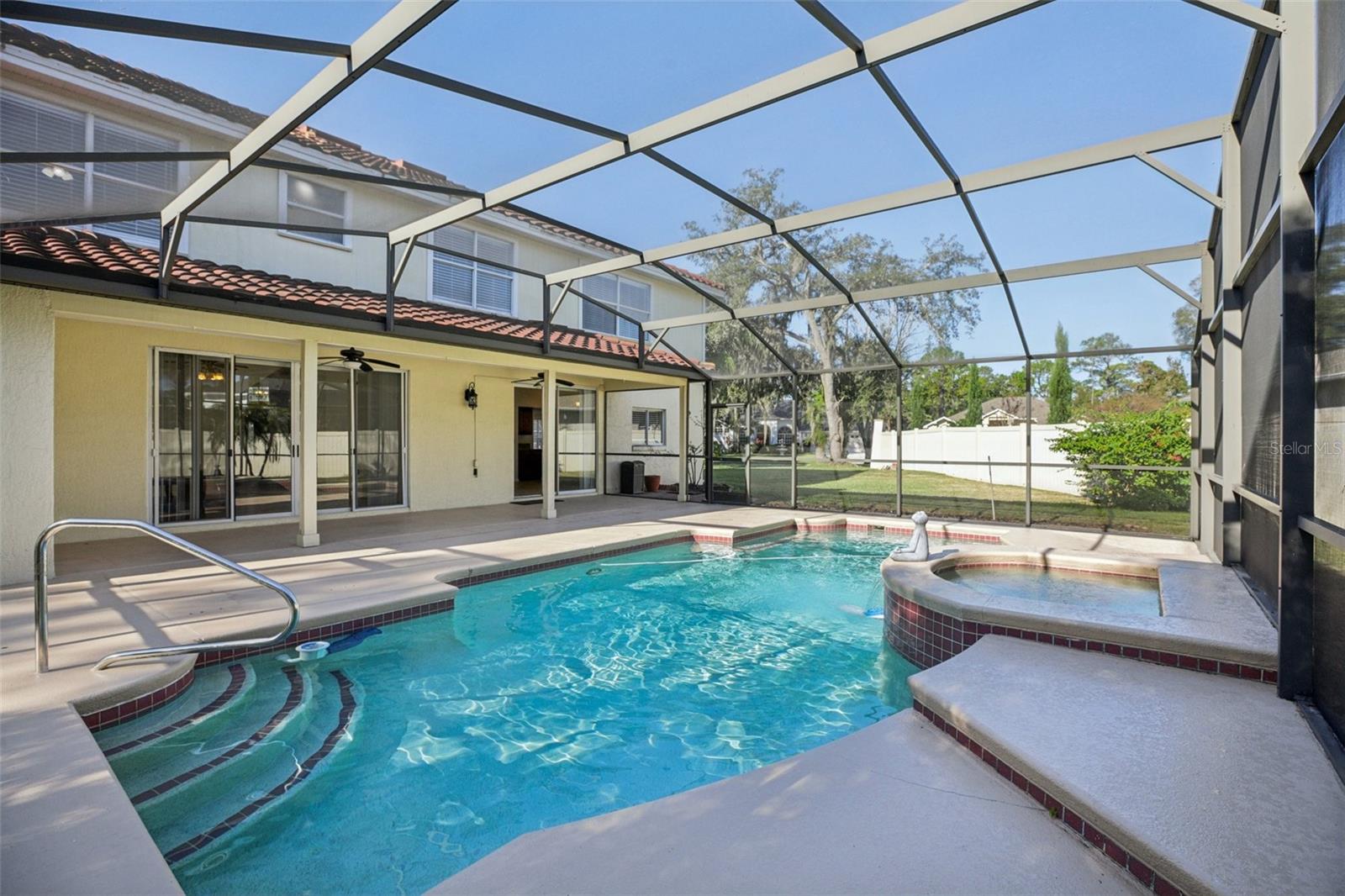 UNIVERSITY ESTATES - Residential