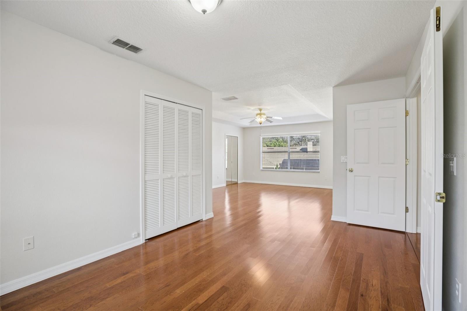 UNIVERSITY ESTATES - Residential