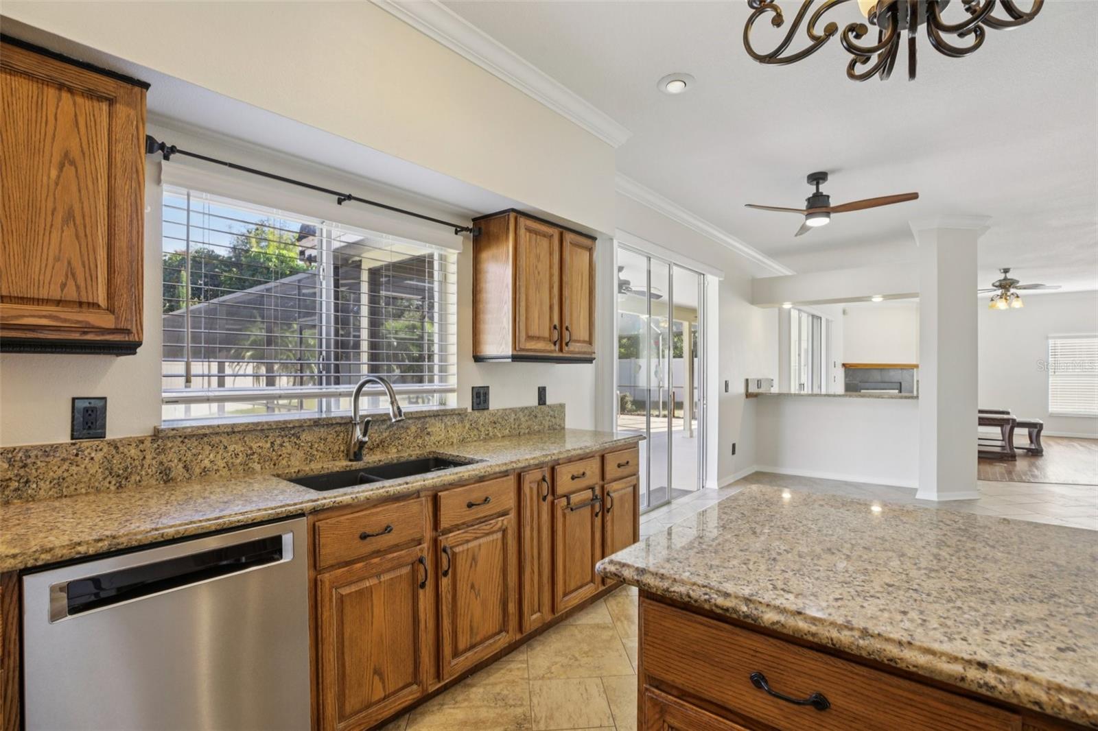 UNIVERSITY ESTATES - Residential