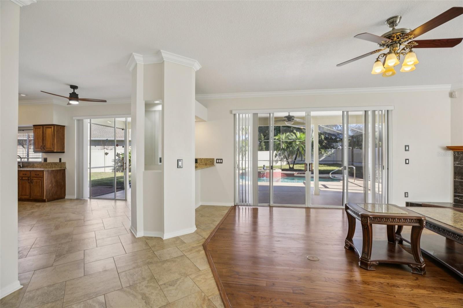 UNIVERSITY ESTATES - Residential