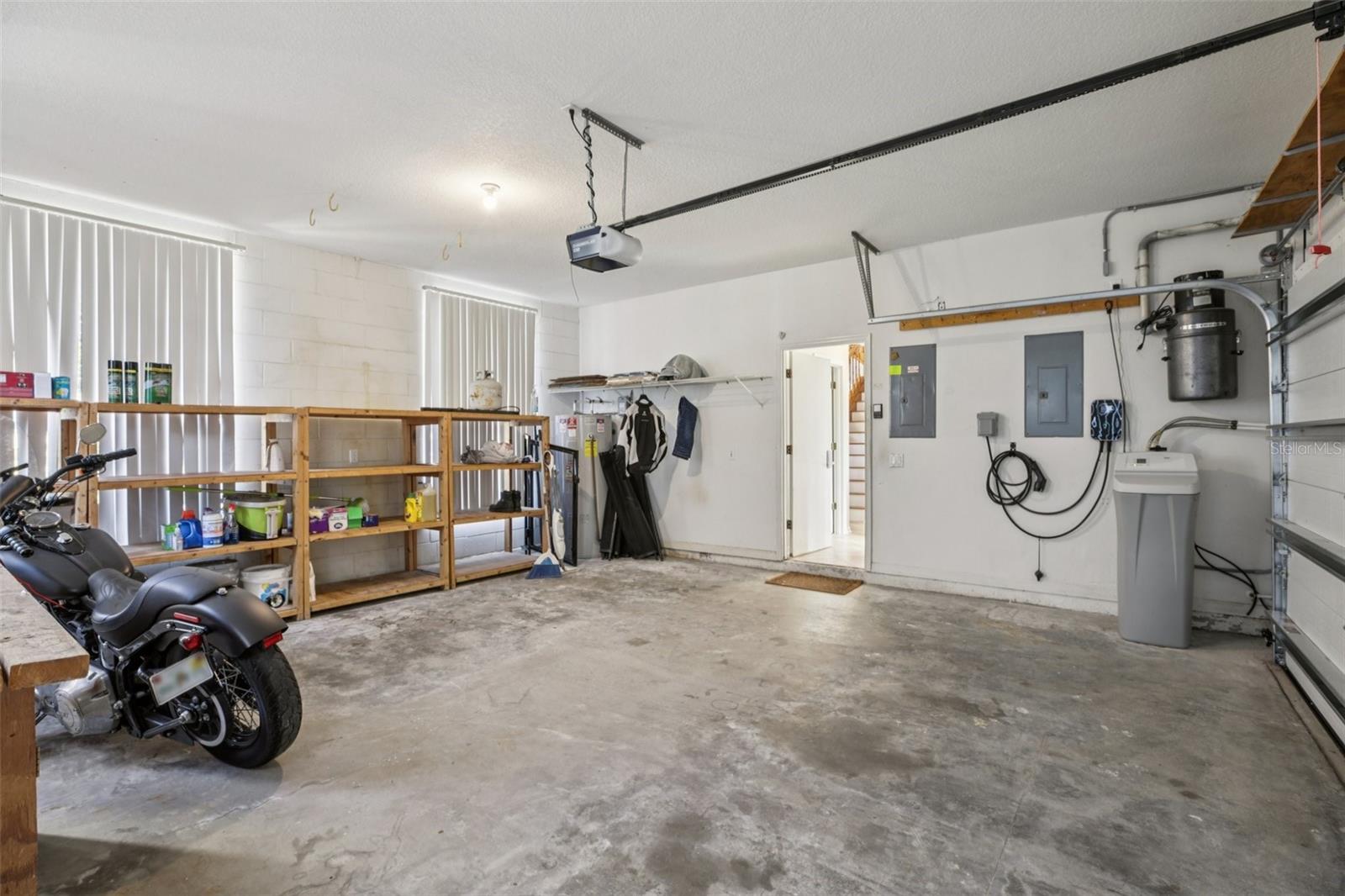 UNIVERSITY ESTATES - Residential