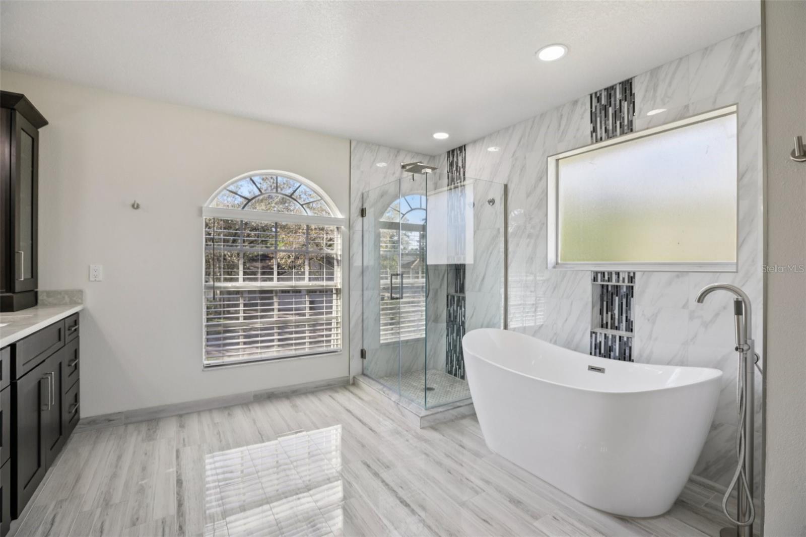 UNIVERSITY ESTATES - Residential