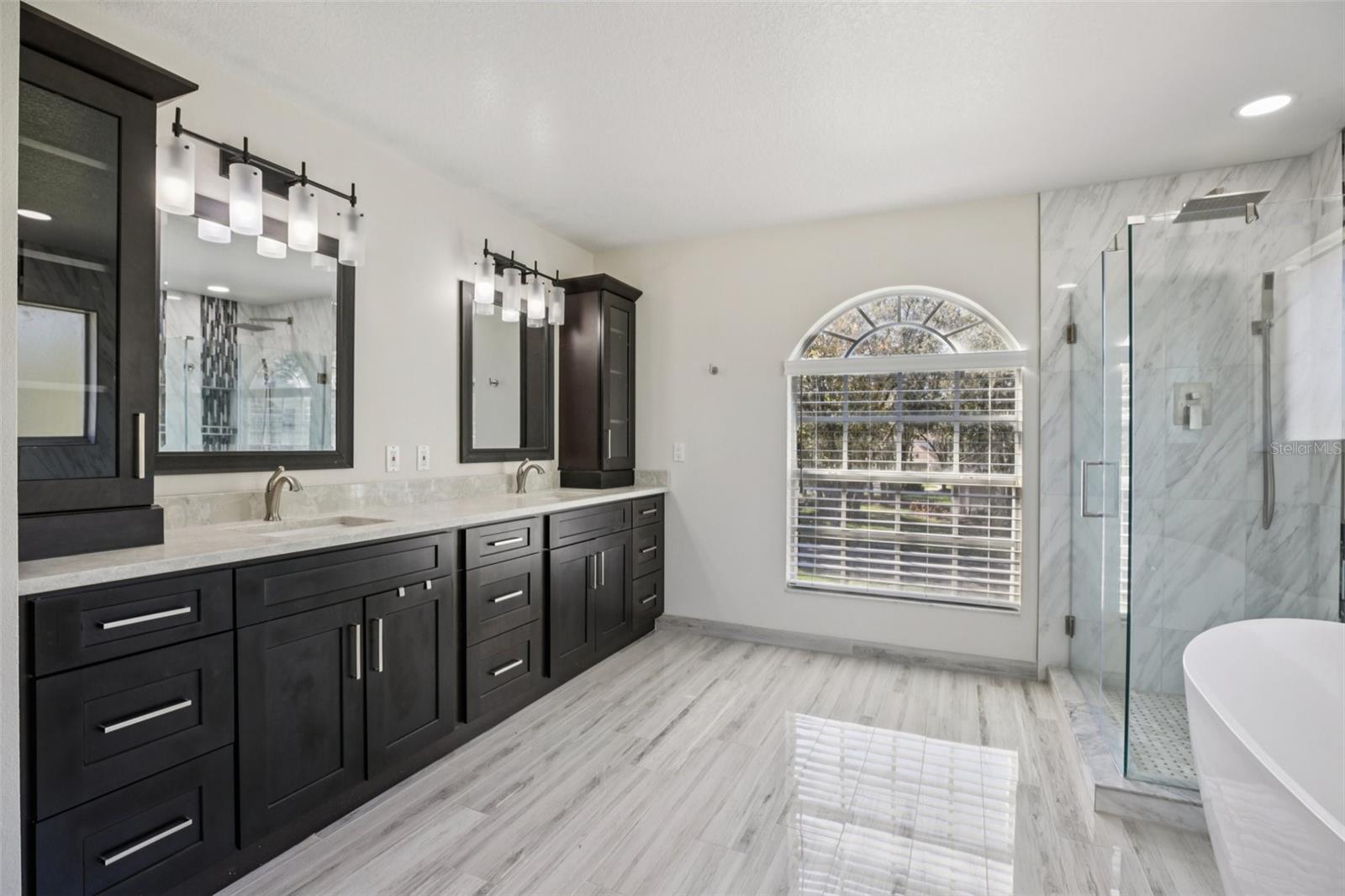 UNIVERSITY ESTATES - Residential