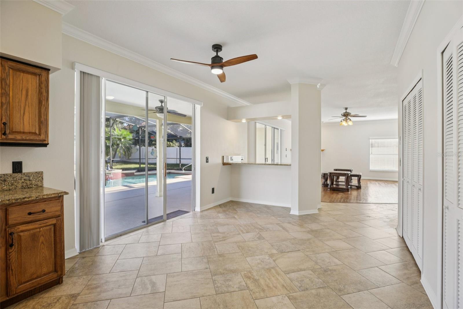 UNIVERSITY ESTATES - Residential