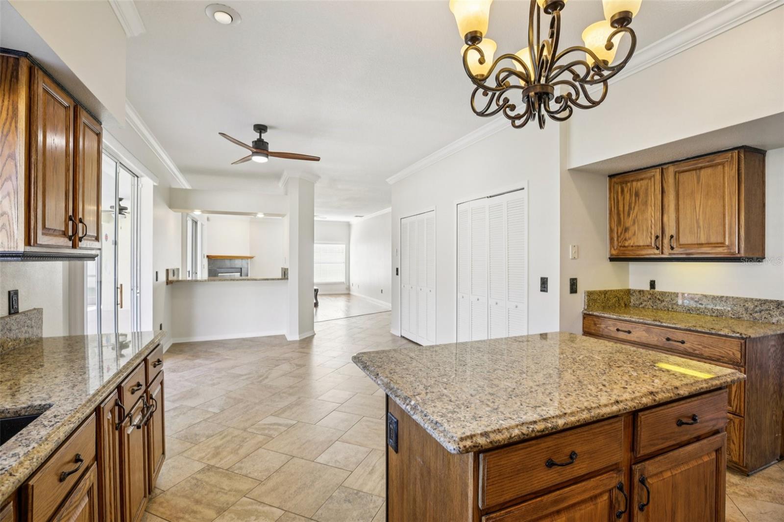 UNIVERSITY ESTATES - Residential