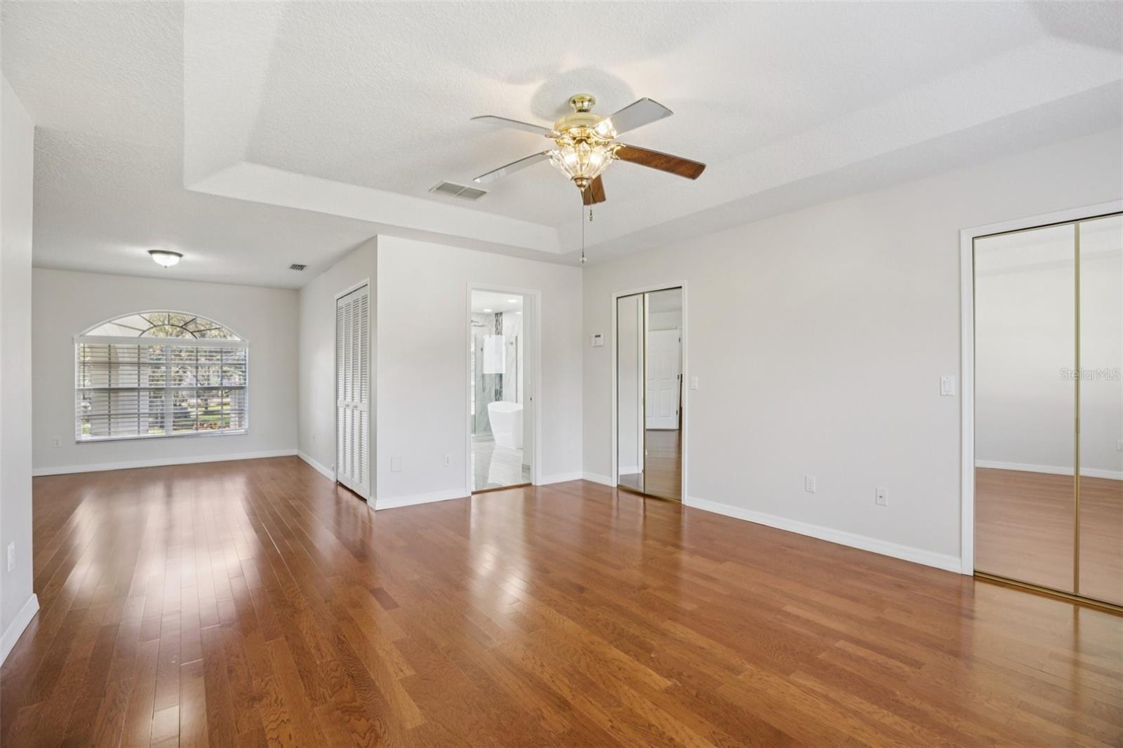 UNIVERSITY ESTATES - Residential