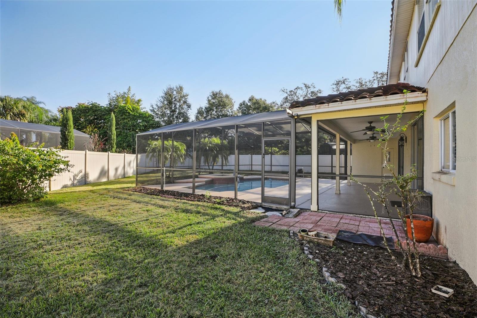 UNIVERSITY ESTATES - Residential