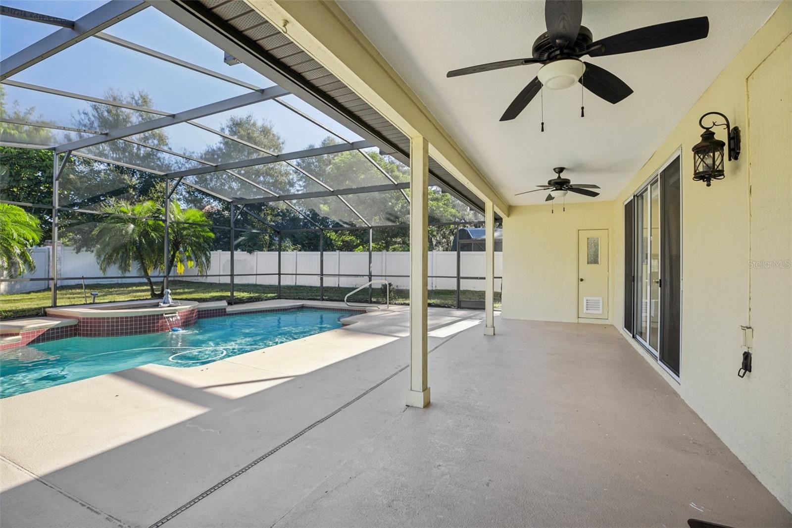 UNIVERSITY ESTATES - Residential