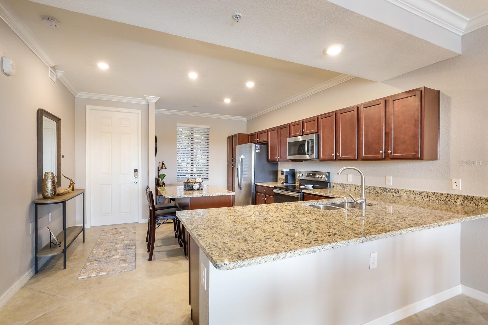 LAKEWOOD NATIONAL GOLF AND COUNTRY CLUB - Residential