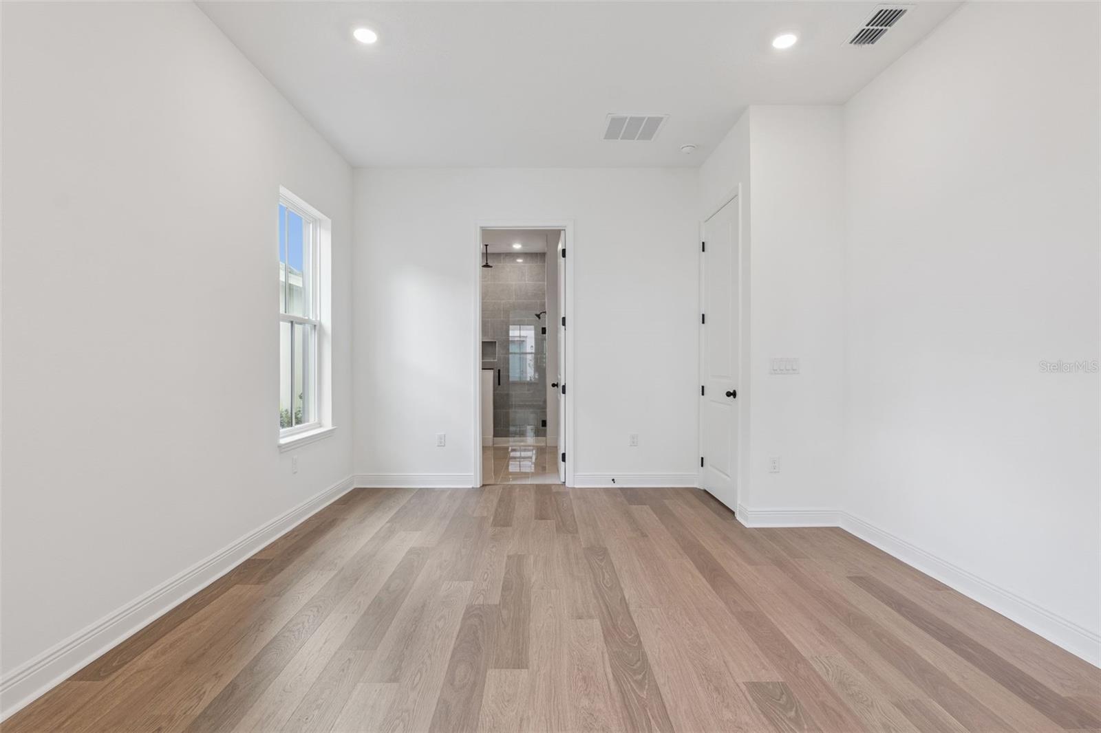 LAUREATE PK PH 1 PCL N-2 - Residential