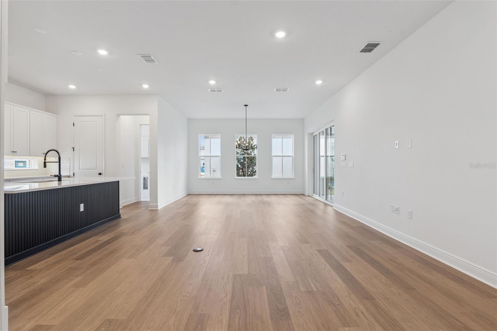 LAUREATE PK PH 1 PCL N-2 - Residential