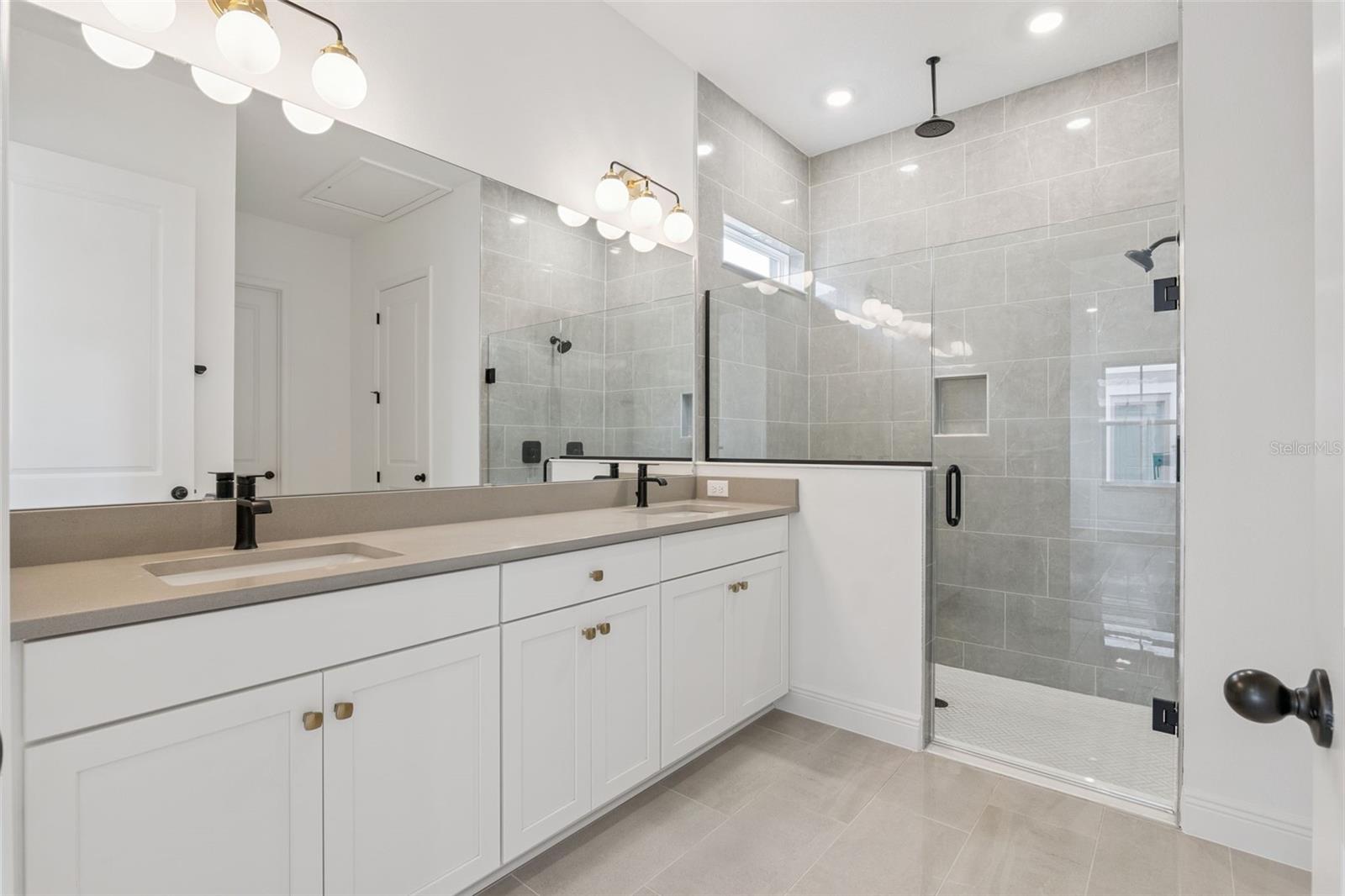 LAUREATE PK PH 1 PCL N-2 - Residential