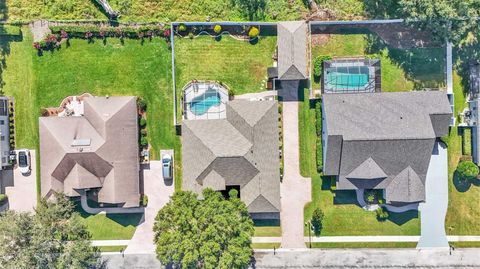 A home in LAKELAND