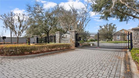 A home in LAKELAND