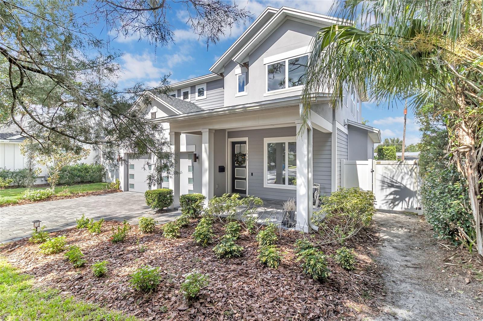 1939 WOODCREST DRIVE