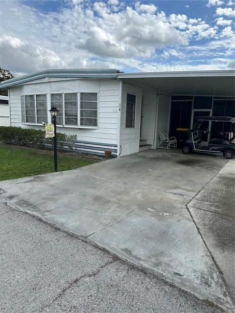 A home in WINTER HAVEN