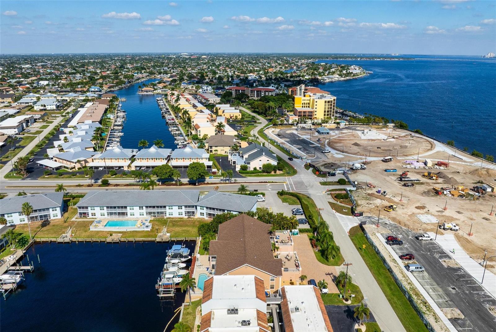 RIVER VIEW CAPE CORAL - Residential
