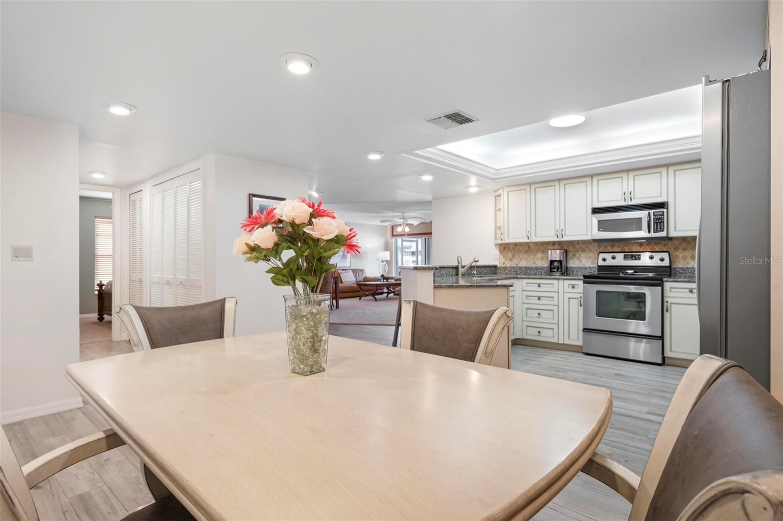 RIVER VIEW CAPE CORAL - Residential